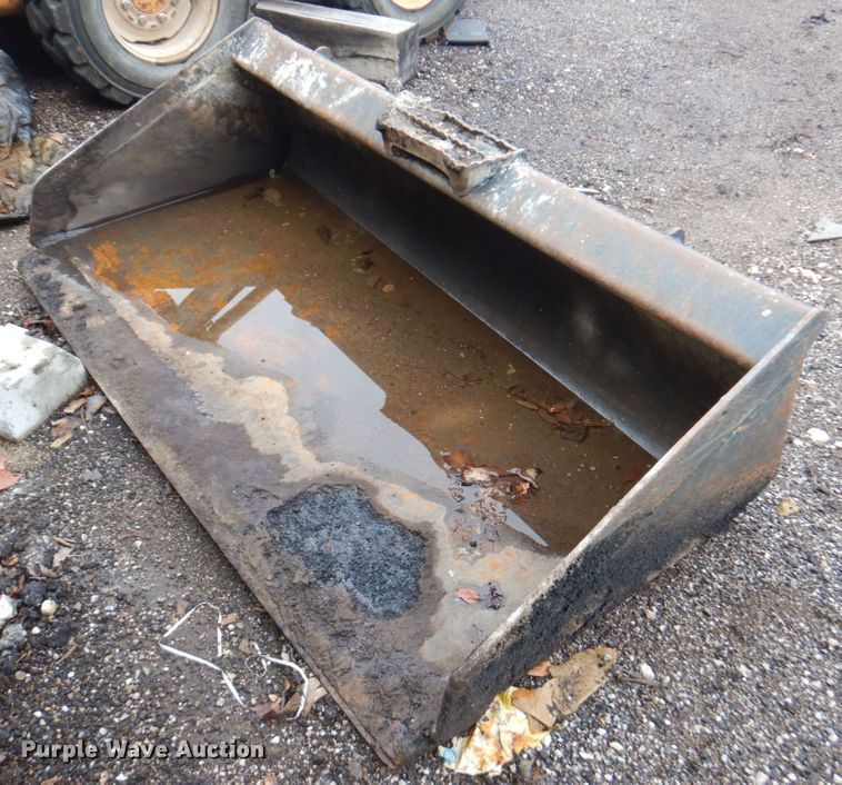 image for item DM6224 Kubota  skid steer bucket