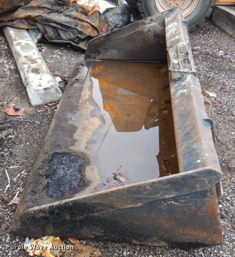 image for item DM6224 Kubota  skid steer bucket