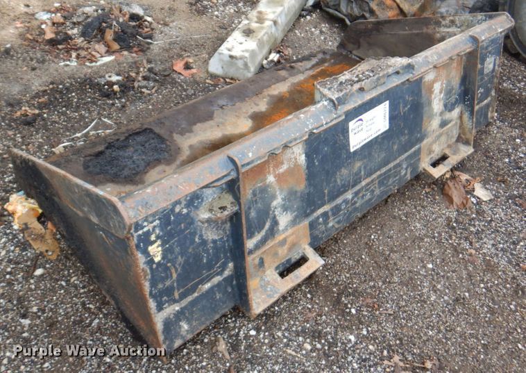 image for item DM6224 Kubota  skid steer bucket