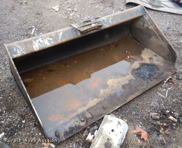 image for item DM6224 Kubota  skid steer bucket