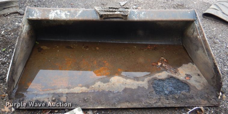 image for item DM6224 Kubota  skid steer bucket