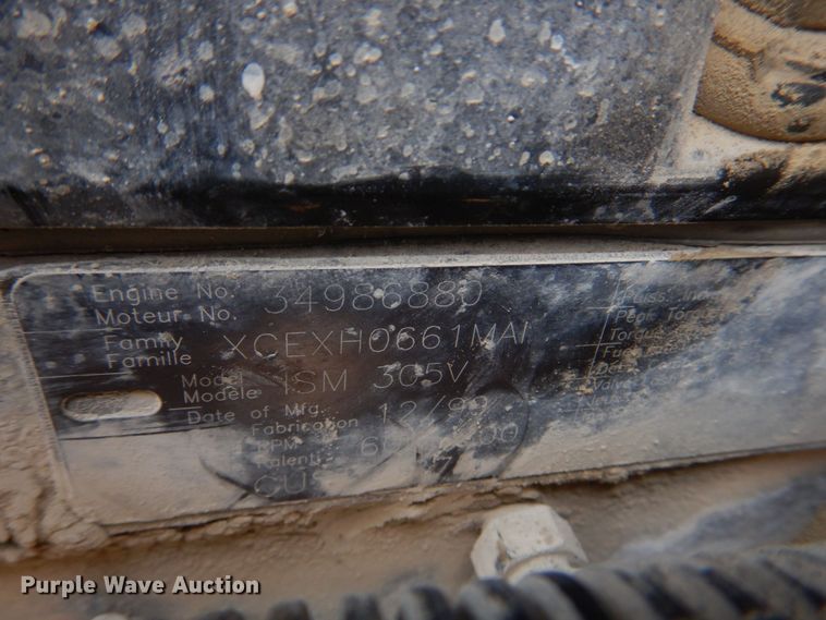 image for item DM7330 2000 International 5600i  ready mix truck