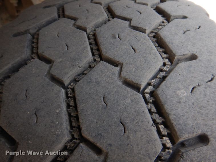 image for item DM7330 2000 International 5600i  ready mix truck