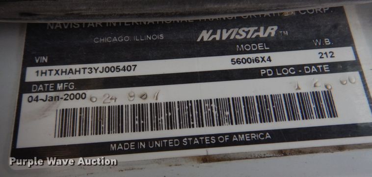 image for item DM7330 2000 International 5600i  ready mix truck