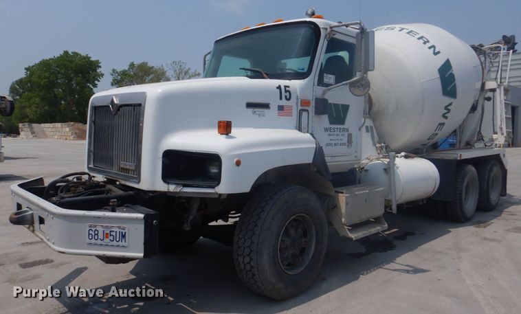 image for item DM7331 2000 International 5600i  ready mix truck