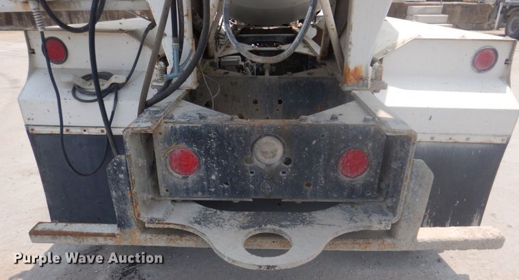 image for item DM7331 2000 International 5600i  ready mix truck