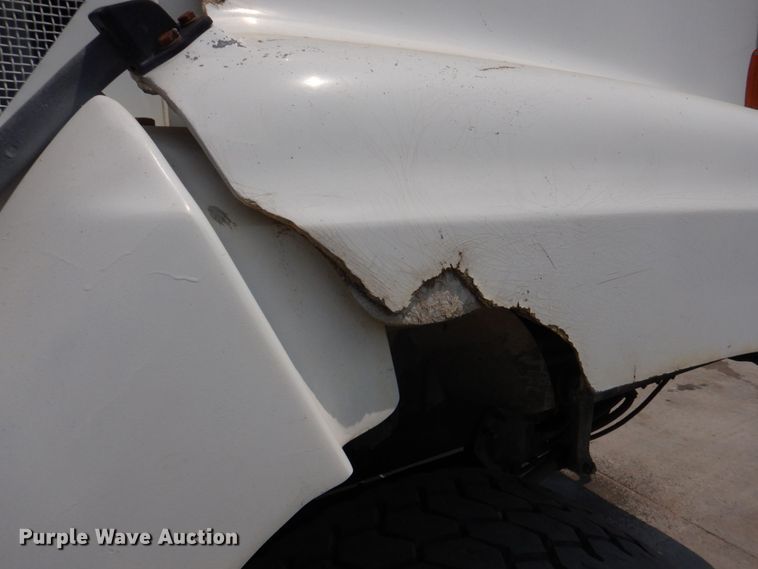 image for item DM7331 2000 International 5600i  ready mix truck