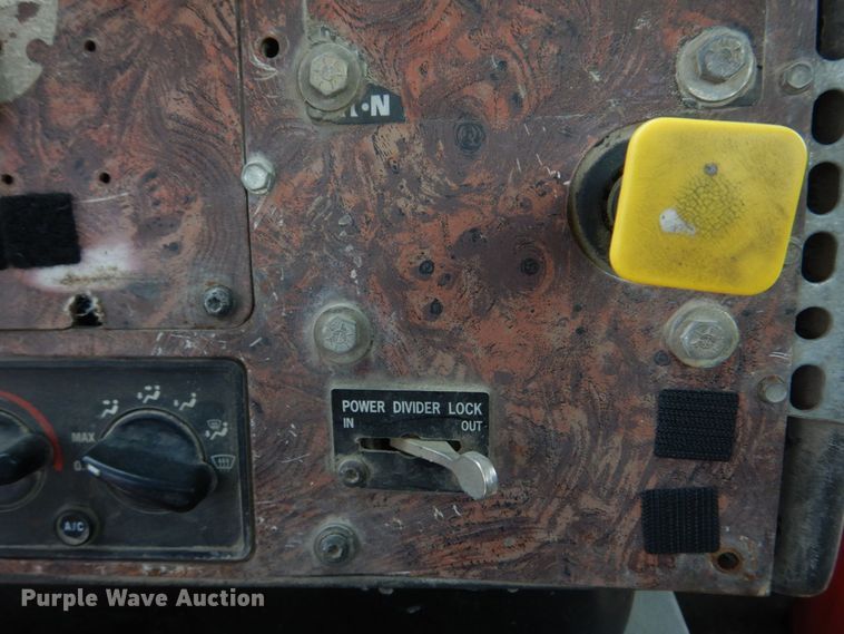 image for item DM7331 2000 International 5600i  ready mix truck