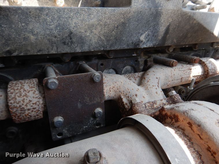 image for item DM7331 2000 International 5600i  ready mix truck