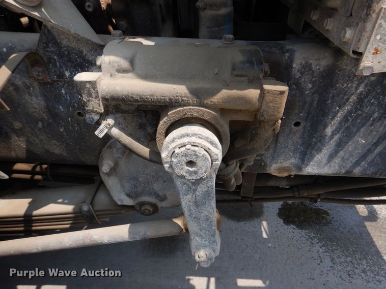 image for item DM7331 2000 International 5600i  ready mix truck