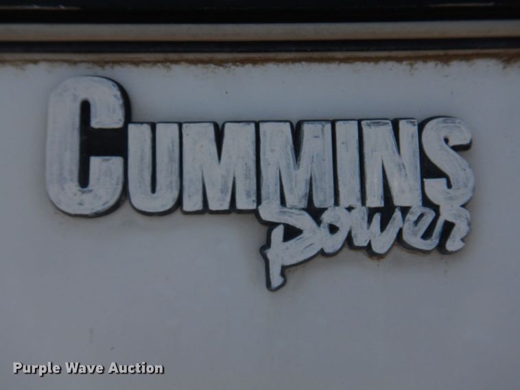 image for item DM7331 2000 International 5600i  ready mix truck