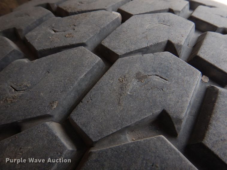 image for item DM7331 2000 International 5600i  ready mix truck