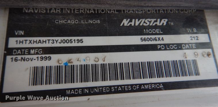 image for item DM7331 2000 International 5600i  ready mix truck