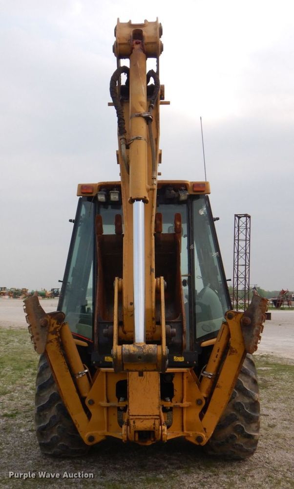 image for item DM7333 2004 Caterpillar 420D  backhoe
