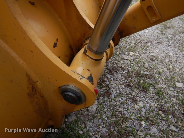 image for item DM7333 2004 Caterpillar 420D  backhoe