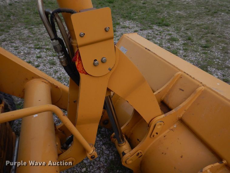 image for item DM7333 2004 Caterpillar 420D  backhoe