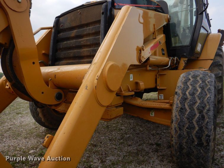image for item DM7333 2004 Caterpillar 420D  backhoe