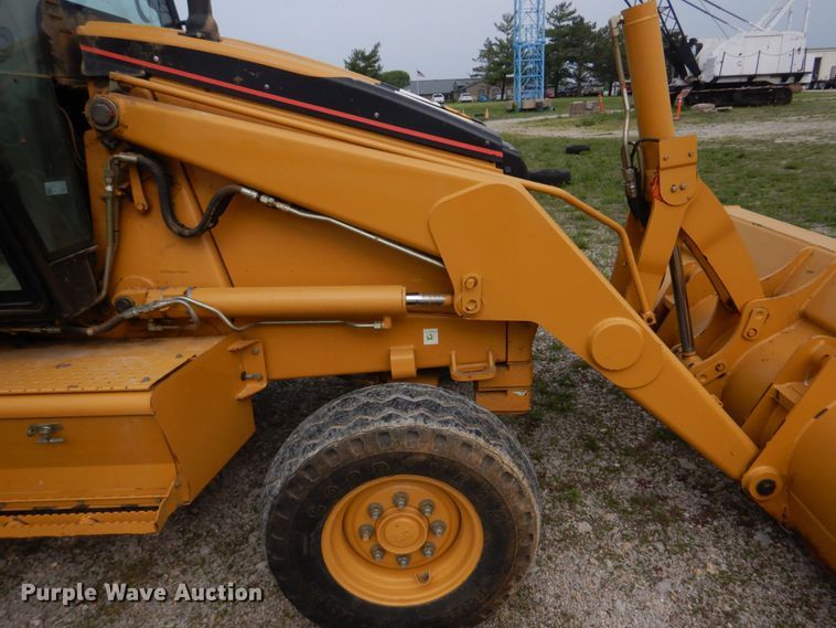 image for item DM7333 2004 Caterpillar 420D  backhoe