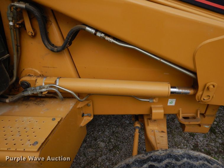 image for item DM7333 2004 Caterpillar 420D  backhoe