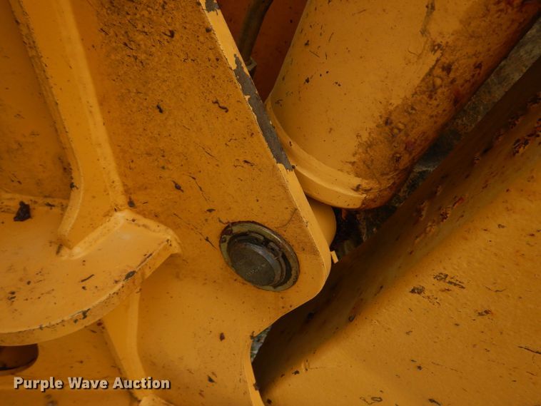 image for item DM7333 2004 Caterpillar 420D  backhoe