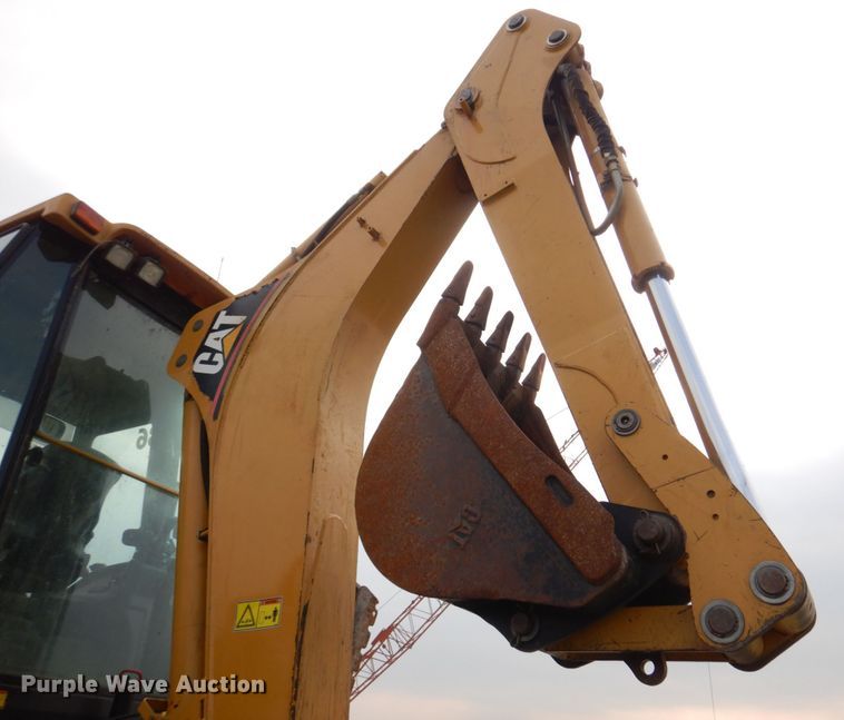 image for item DM7333 2004 Caterpillar 420D  backhoe