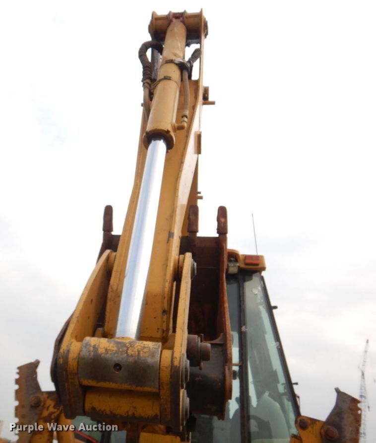 image for item DM7333 2004 Caterpillar 420D  backhoe