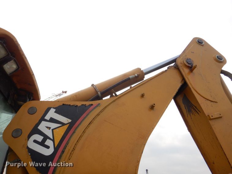 image for item DM7333 2004 Caterpillar 420D  backhoe
