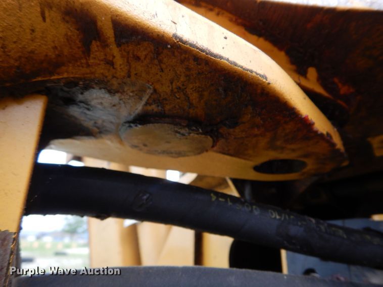 image for item DM7333 2004 Caterpillar 420D  backhoe