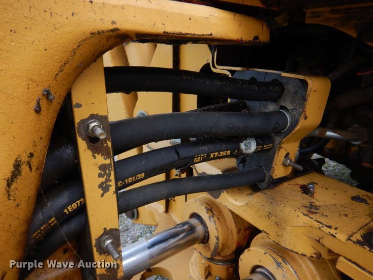 image for item DM7333 2004 Caterpillar 420D  backhoe
