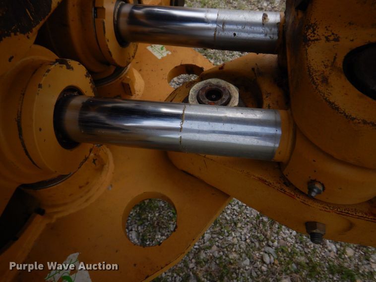 image for item DM7333 2004 Caterpillar 420D  backhoe