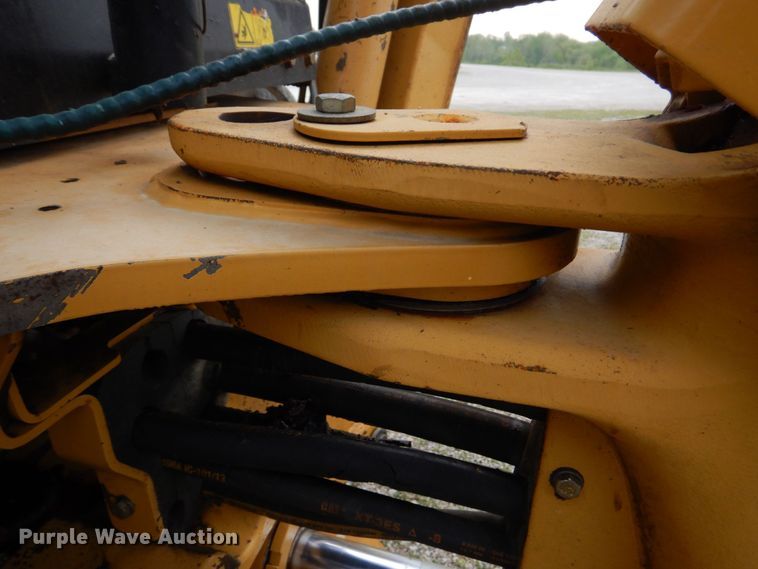 image for item DM7333 2004 Caterpillar 420D  backhoe