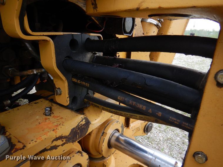 image for item DM7333 2004 Caterpillar 420D  backhoe