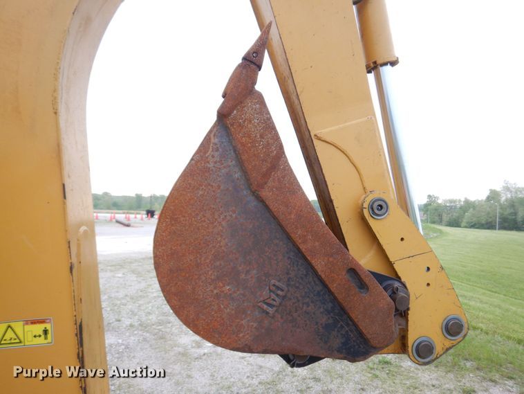 image for item DM7333 2004 Caterpillar 420D  backhoe