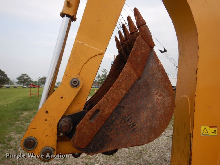 image for item DM7333 2004 Caterpillar 420D  backhoe