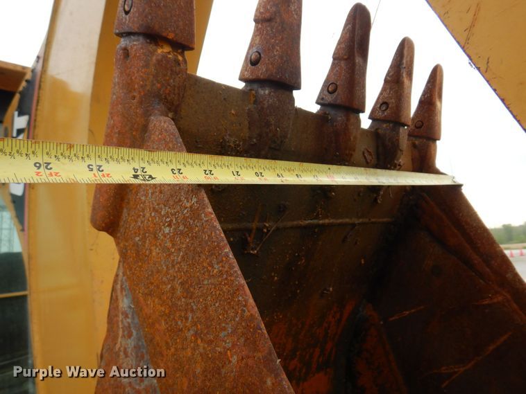 image for item DM7333 2004 Caterpillar 420D  backhoe