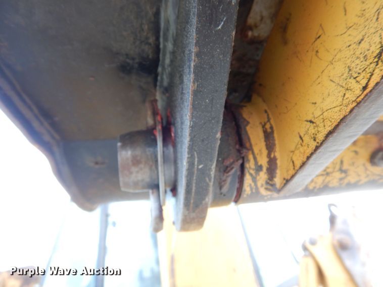 image for item DM7333 2004 Caterpillar 420D  backhoe