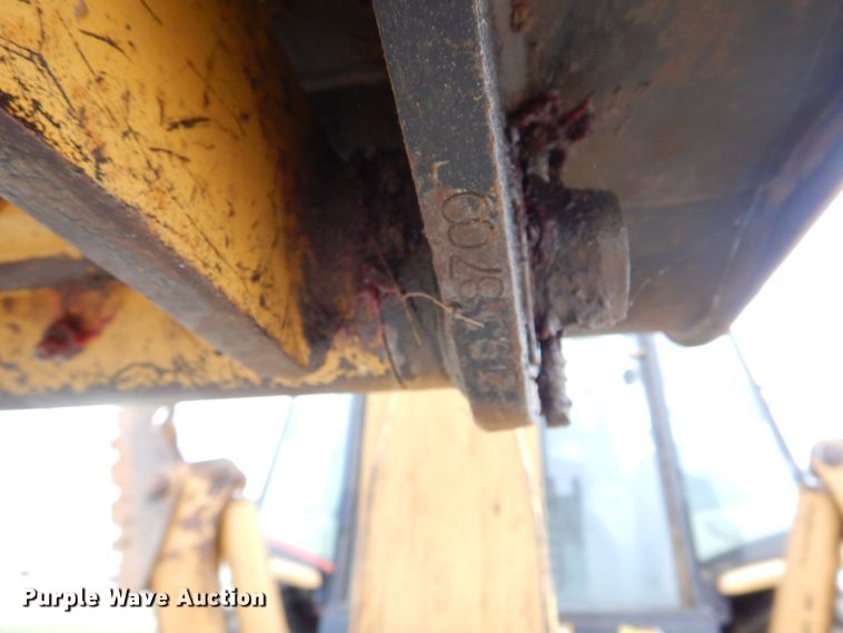 image for item DM7333 2004 Caterpillar 420D  backhoe