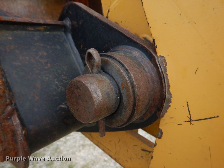 image for item DM7333 2004 Caterpillar 420D  backhoe
