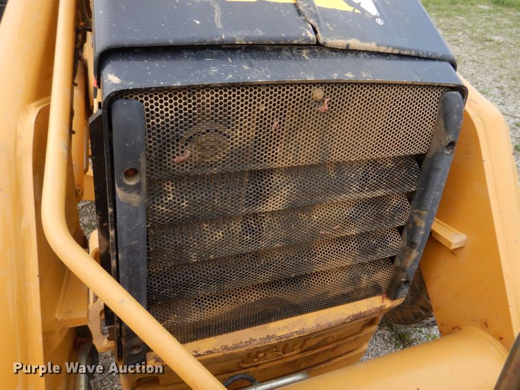 image for item DM7333 2004 Caterpillar 420D  backhoe