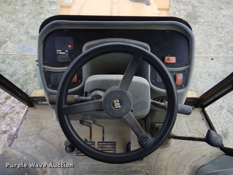 image for item DM7333 2004 Caterpillar 420D  backhoe