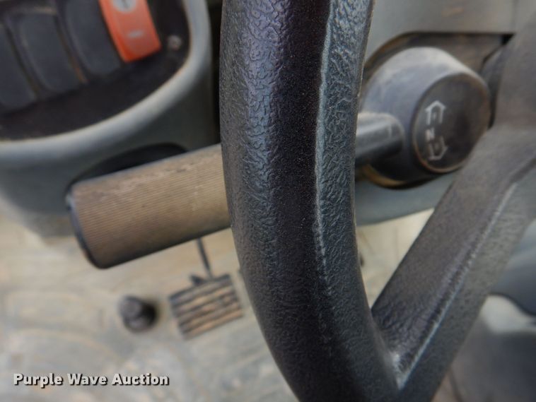 image for item DM7333 2004 Caterpillar 420D  backhoe