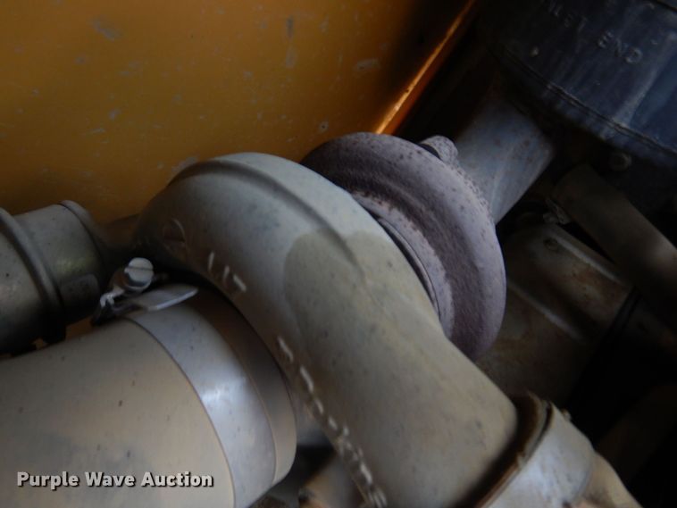 image for item DM7333 2004 Caterpillar 420D  backhoe