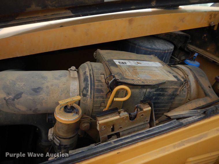 image for item DM7333 2004 Caterpillar 420D  backhoe