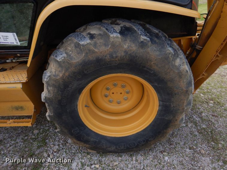 image for item DM7333 2004 Caterpillar 420D  backhoe