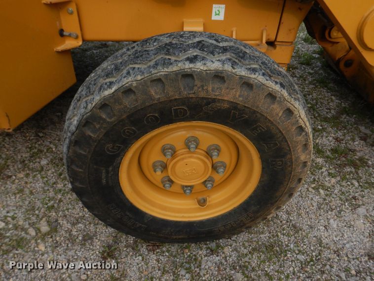 image for item DM7333 2004 Caterpillar 420D  backhoe