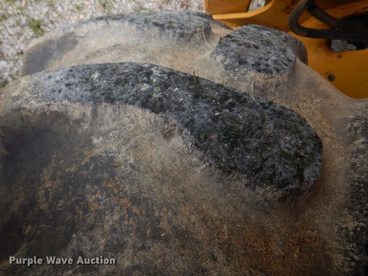 image for item DM7333 2004 Caterpillar 420D  backhoe