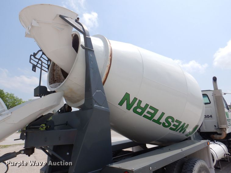 image for item DM7335 2000 Sterling  ready mix truck