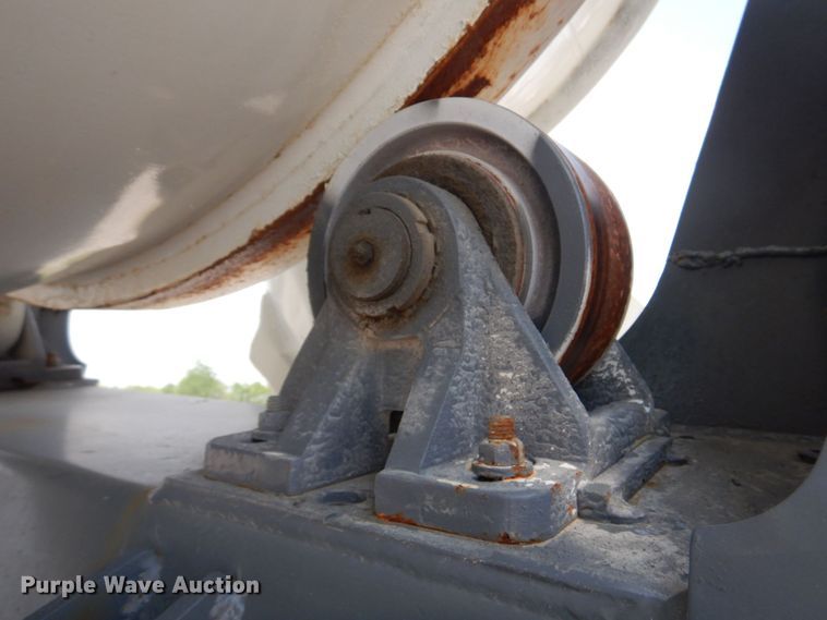 image for item DM7335 2000 Sterling  ready mix truck