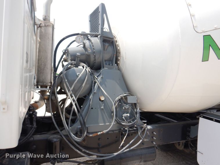 image for item DM7335 2000 Sterling  ready mix truck