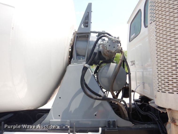 image for item DM7335 2000 Sterling  ready mix truck
